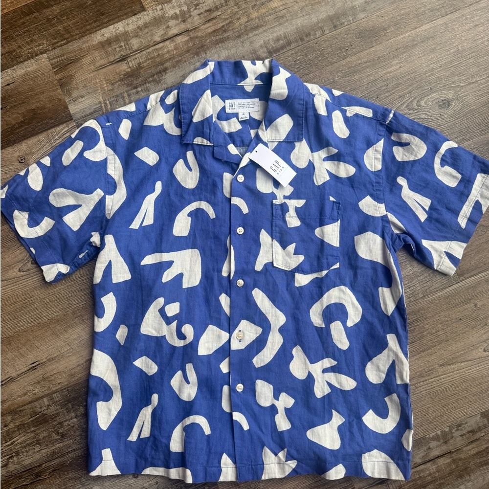 NWT GAP Blue and White Abstract Boys shirt size M